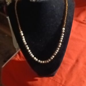Bead necklace